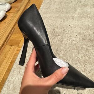 Steve Madden Black Pointed Heels